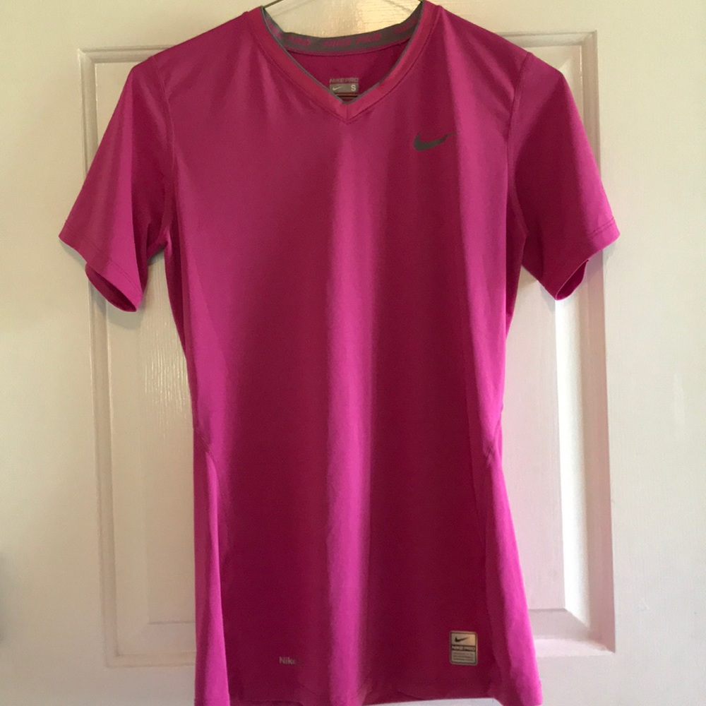 Nike Pro tee